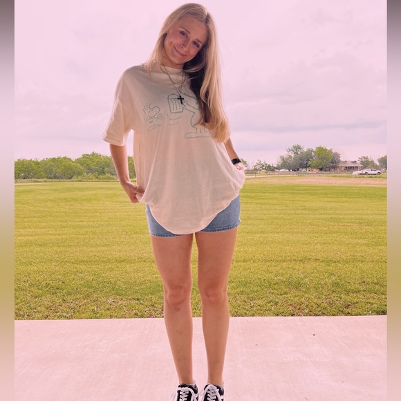 Meet your Posher, Chloe - Picture 1 of 2